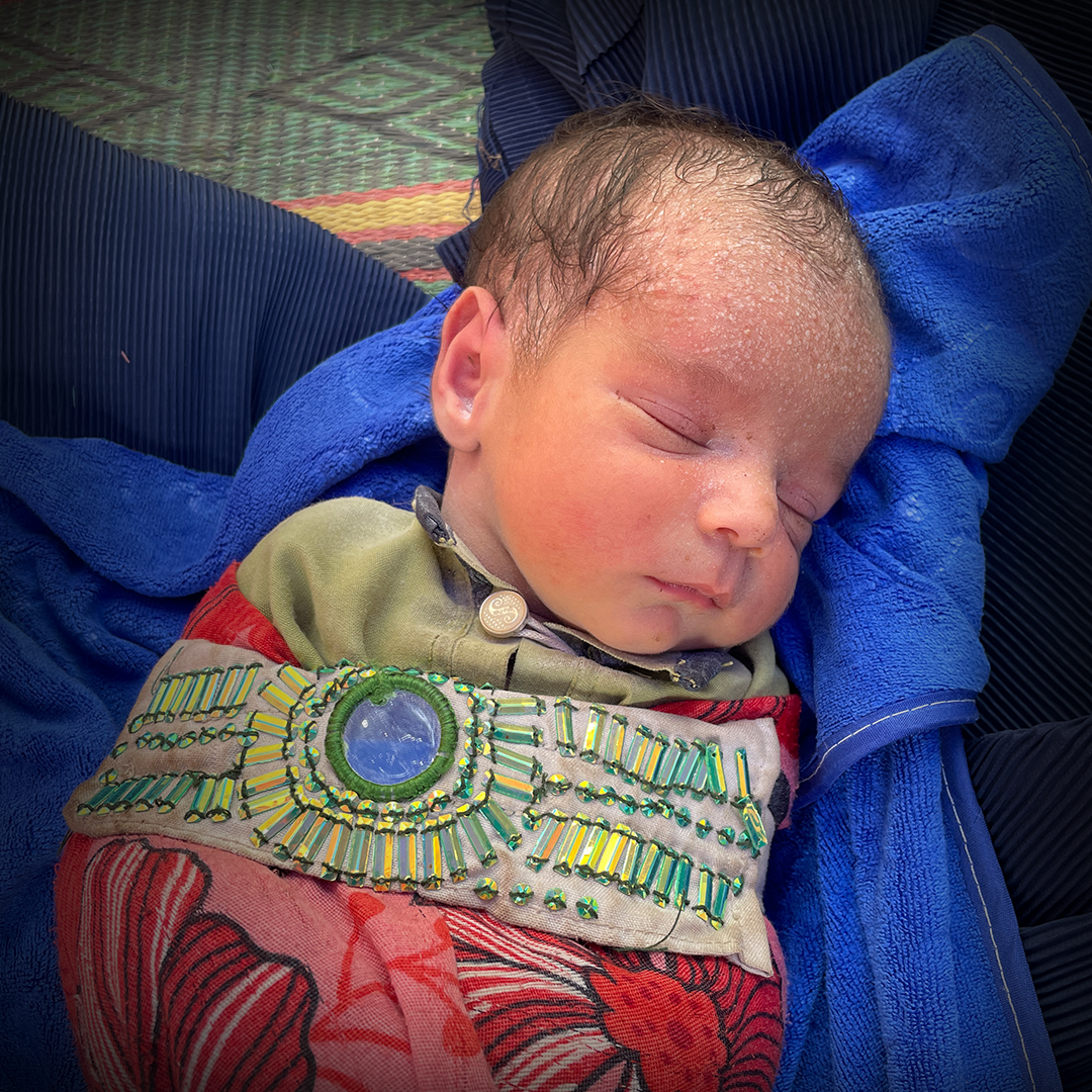 Arzoo* with her newborn daughter Baran* at Save the Children Mobile Health Team